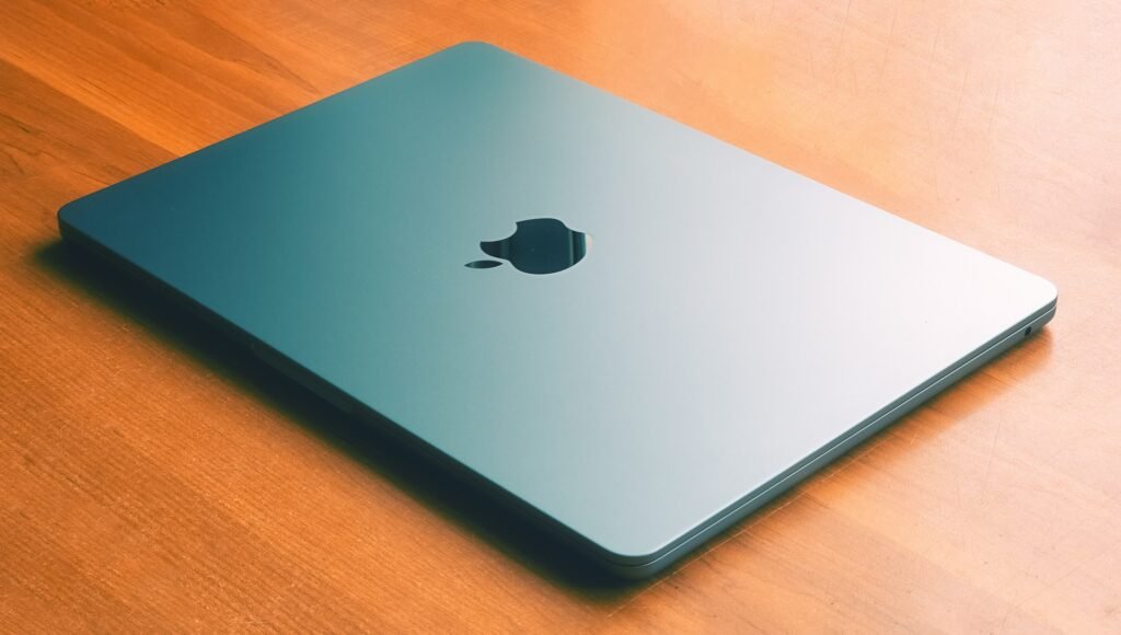 Apple MacBook Air M4 Design and Build Quality