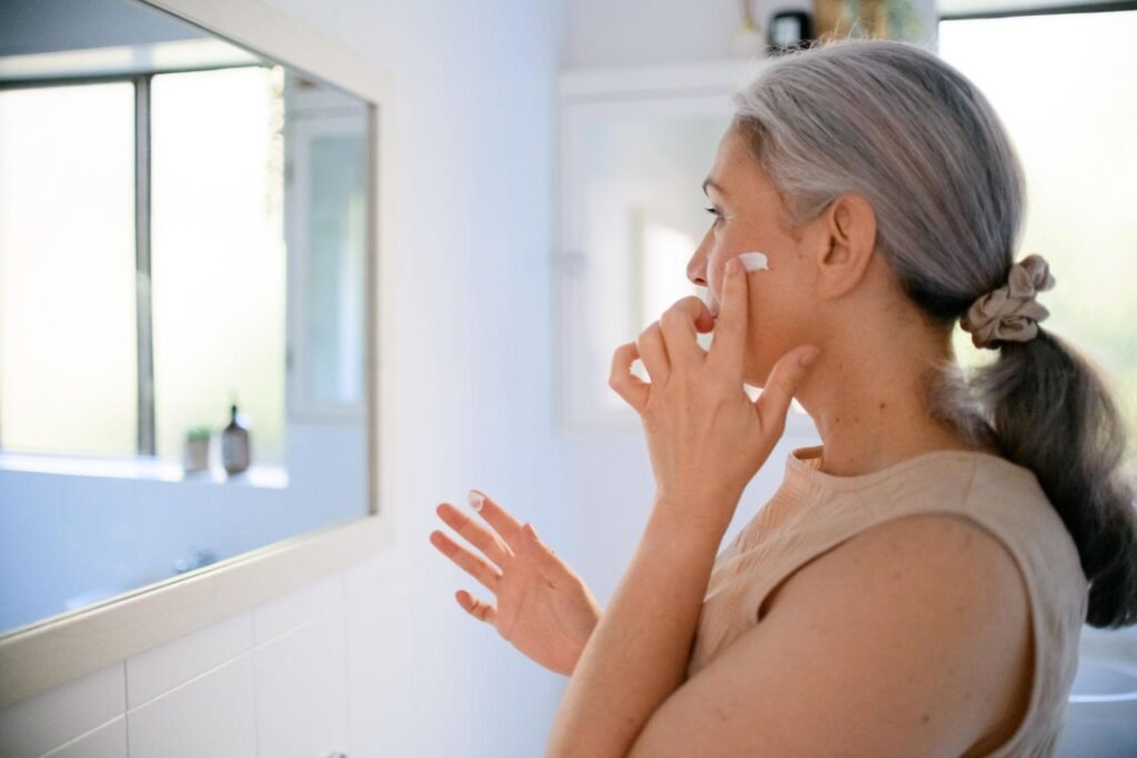 Best moisturizer for dry aging skin over 60