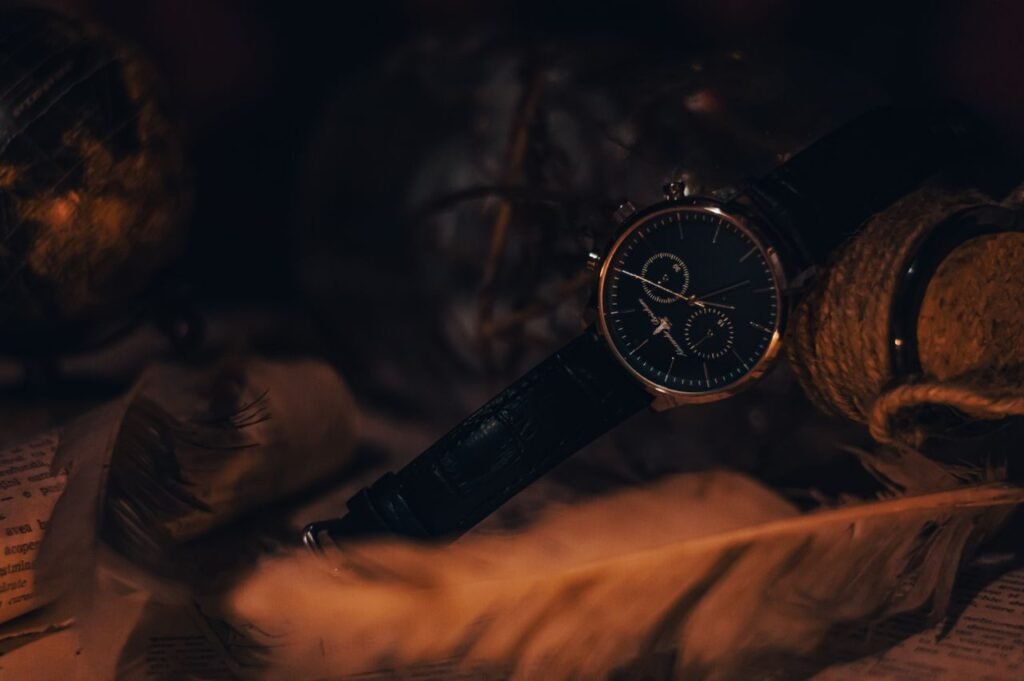 Luxury leather strap watch