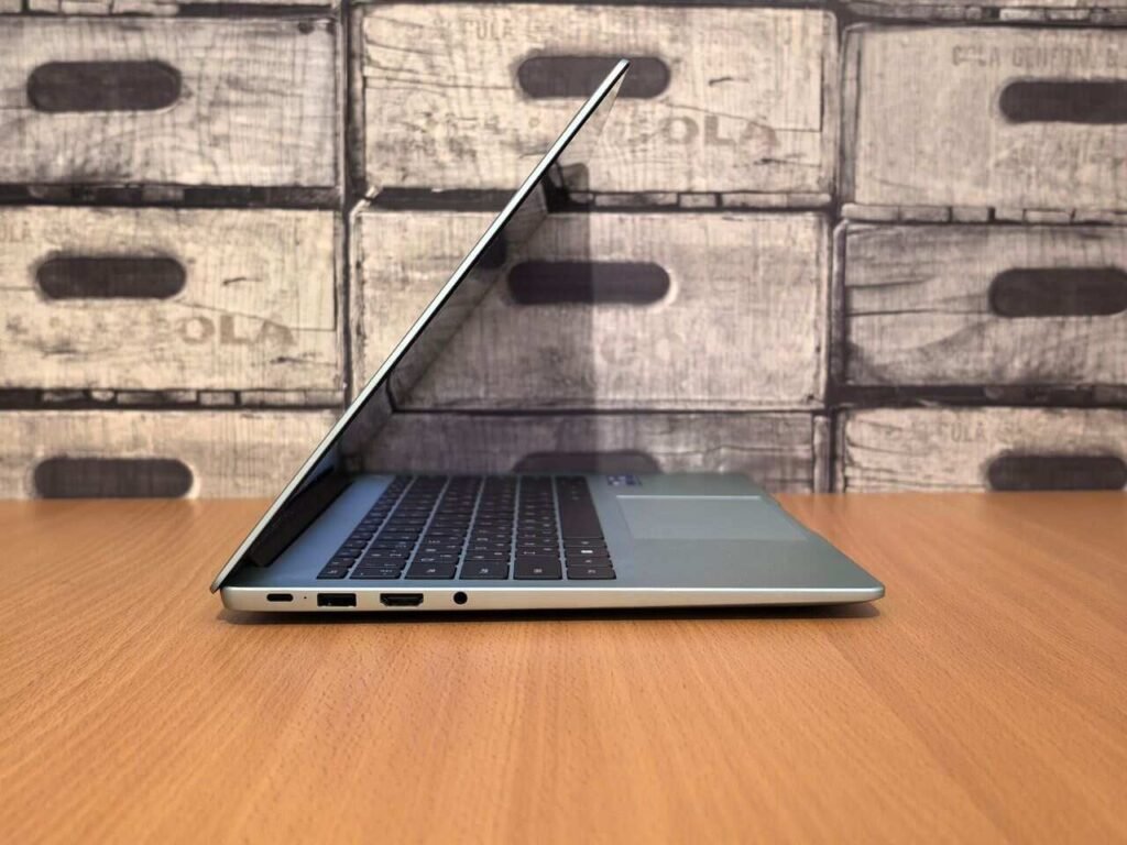 Thin bezel design improves best 13 inch laptop dimensions